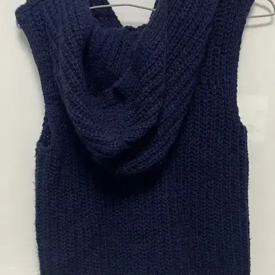 [BUNJANG] Matinkim Hooded Knit Vest Zip-up / 마뗑킴후드니트베스트집업free