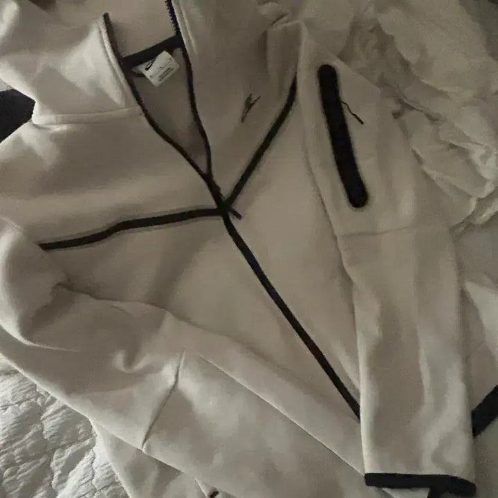 [BUNJANG] Nike Tech Pack M White Jacket / 니이키 테크팩 m 화이트