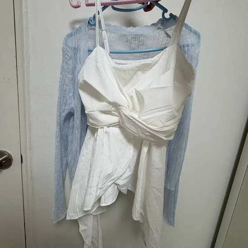 [BUNJANG] Unspecified Cardigan &amp; Tank Top Set / 가디건+나시 세트 싸게 내놔요