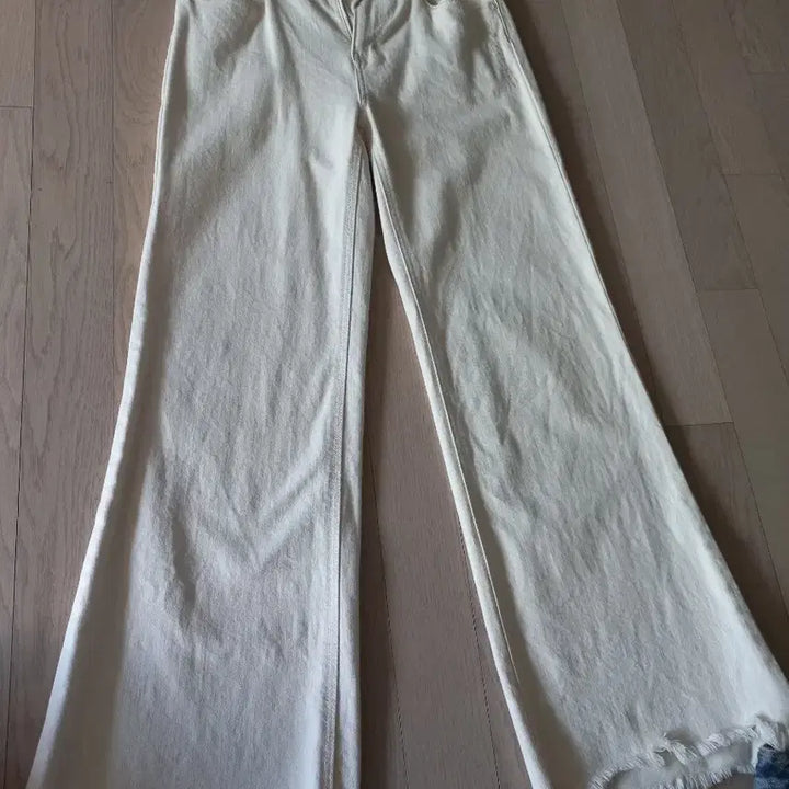 [SOLD OUT] 써스데이아일랜드흰면바지(무료배송)