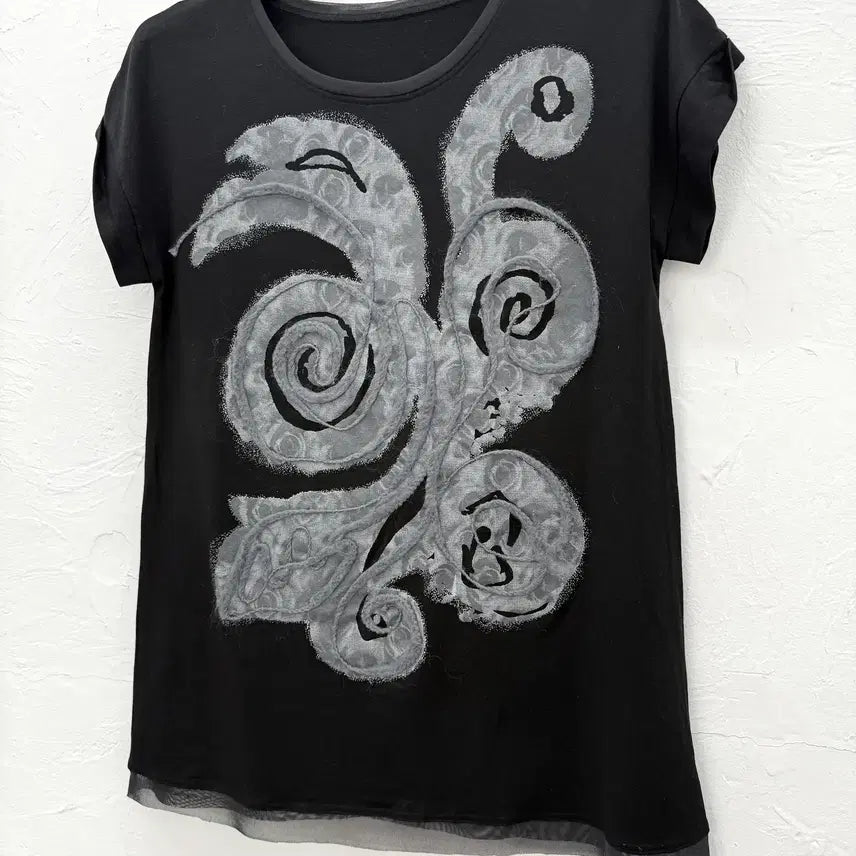 [BUNJANG] Plusiv Swirl T-Shirt / plusiv 스월 티셔츠
