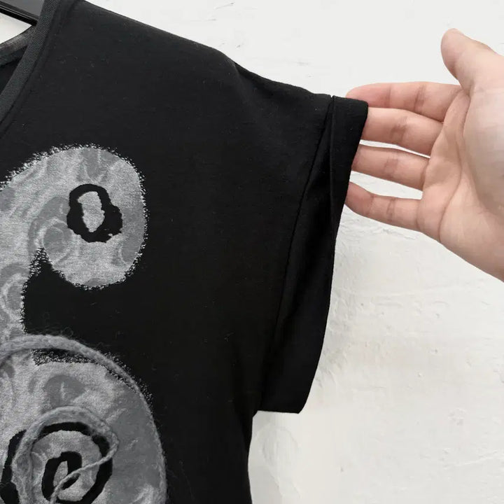 [BUNJANG] Plusiv Swirl T-Shirt / plusiv 스월 티셔츠