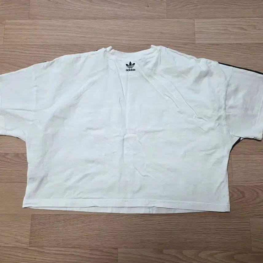 [BUNJANG] Adidas Big Logo Crop T-shirt / 아디다스 빅로고 크롭 반팔티 L