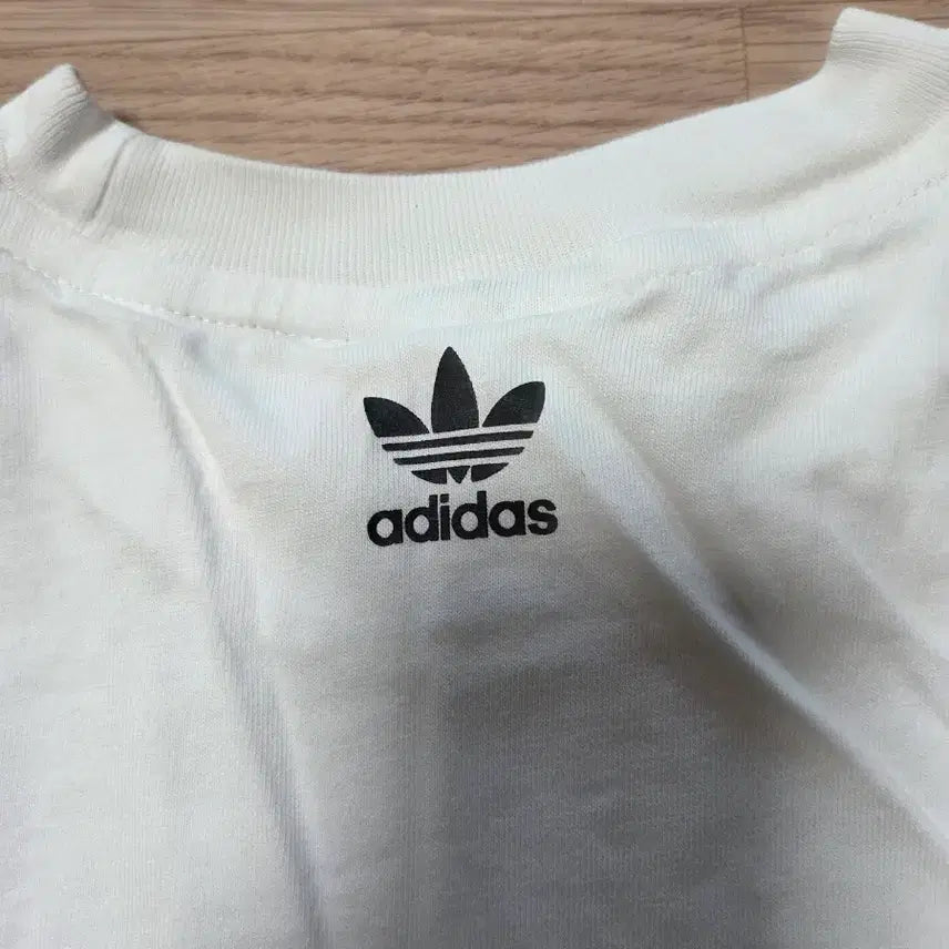 [BUNJANG] Adidas Big Logo Crop T-shirt / 아디다스 빅로고 크롭 반팔티 L