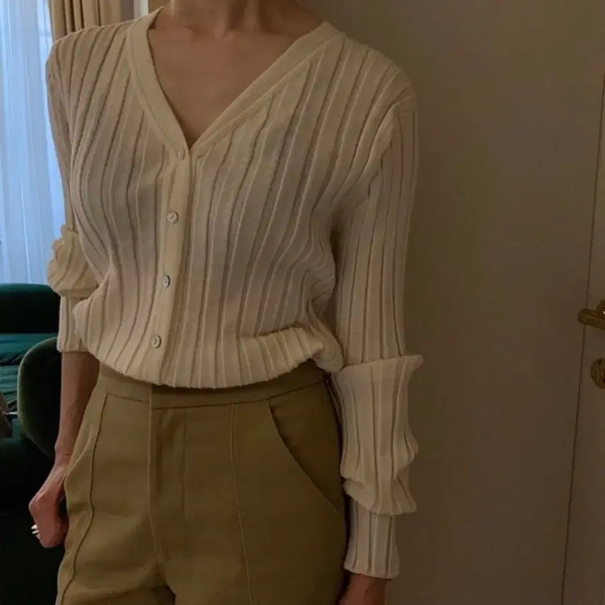 [BUNJANG] Urbanic 30 V-Neck Ribbed Cardigan / 얼바닉30 브이넥 립 가디건