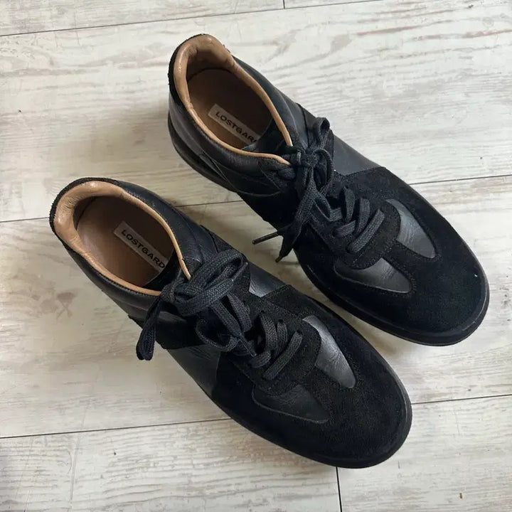 [BUNJANG] Lost Garden Suede Black Sneakers 265 / 로스트가든 스웨이드 블랙 스니커즈 265