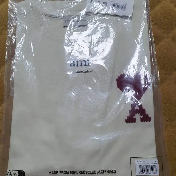 [BUNJANG] AMI Small Heart Short Sleeve T-shirt (XL) / 아미 스몰 하트 반팔 티셔츠 XL