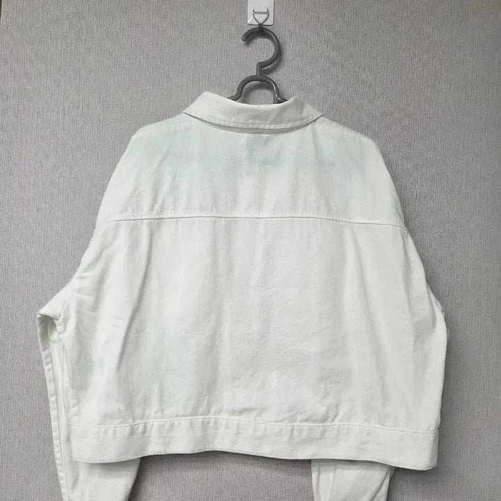 [SOLD OUT] H&amp;M 화이트 데님 크롭 자켓