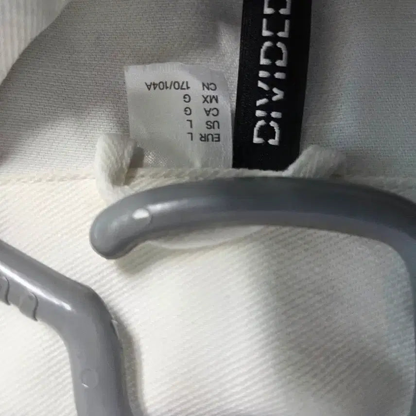 [SOLD OUT] H&amp;M 화이트 데님 크롭 자켓