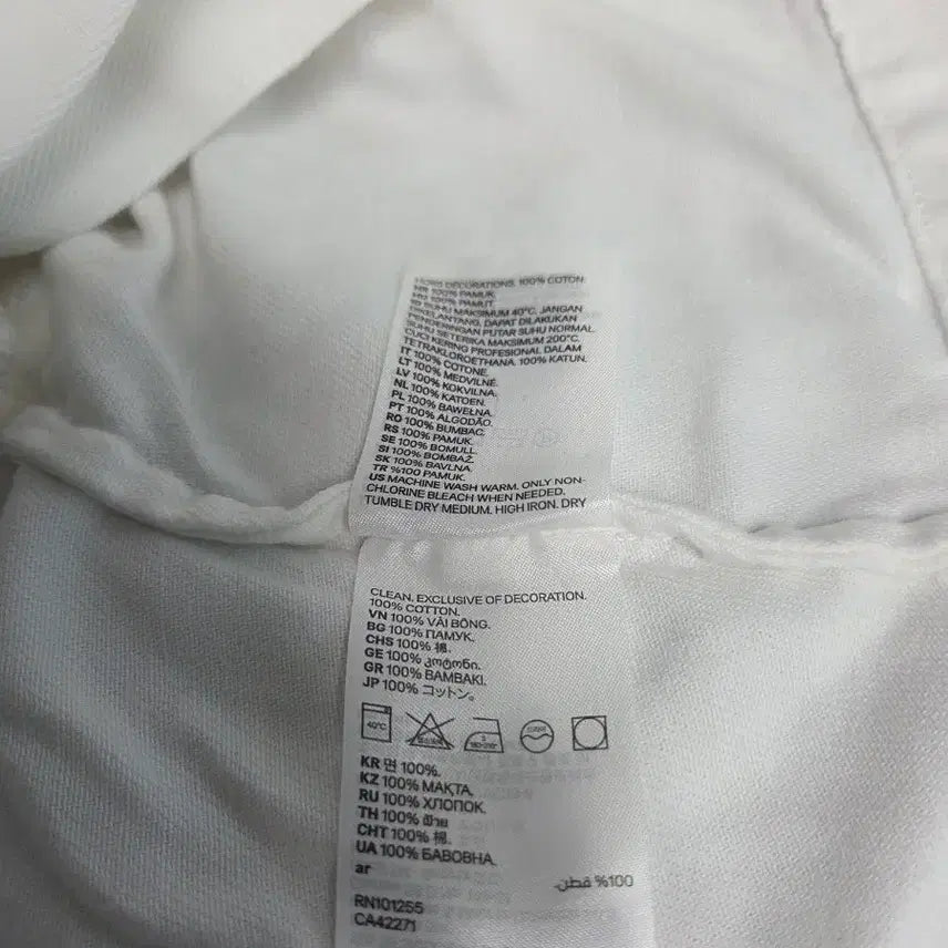 [SOLD OUT] H&amp;M 화이트 데님 크롭 자켓