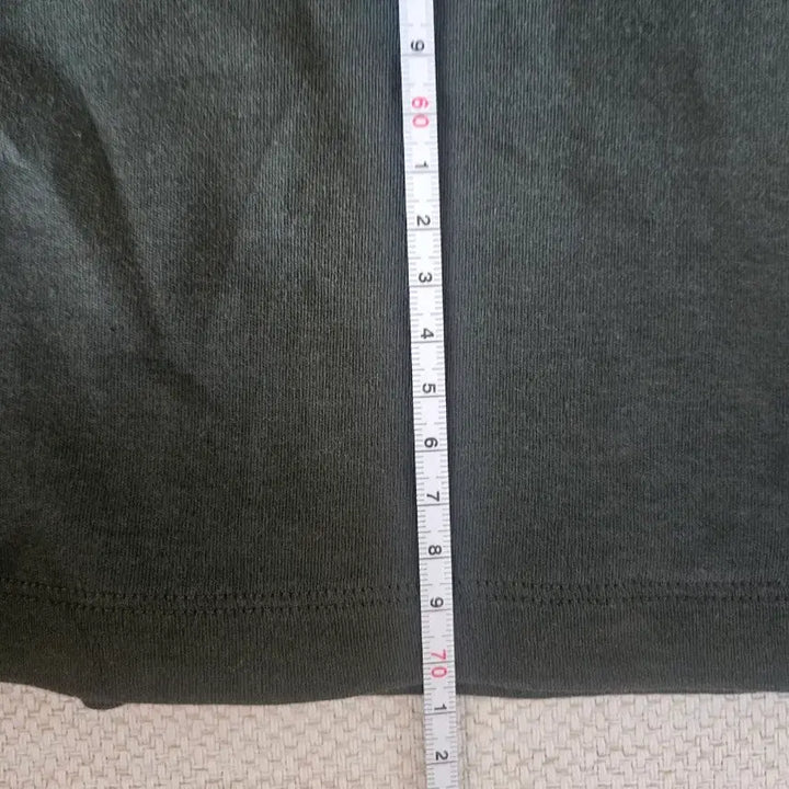 [BUNJANG] COS Zipper Pocket T-shirt Deep Khaki / 코스(COS) 지퍼포켓 티셔츠 딥카키