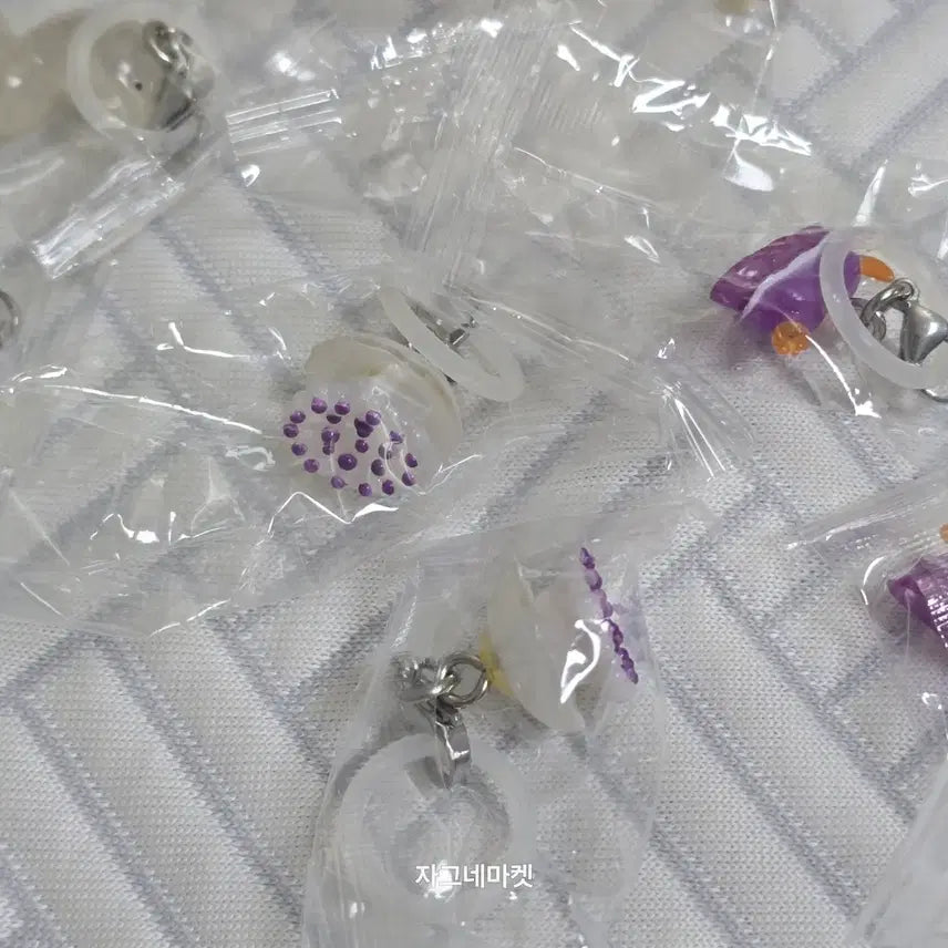 [BUNJANG] Bandai Gacha Marine Creatures 2 Keychains / 반다이 가챠 해양생물2 바다 곰치 게 달팽이 해파리  메지루시 키링