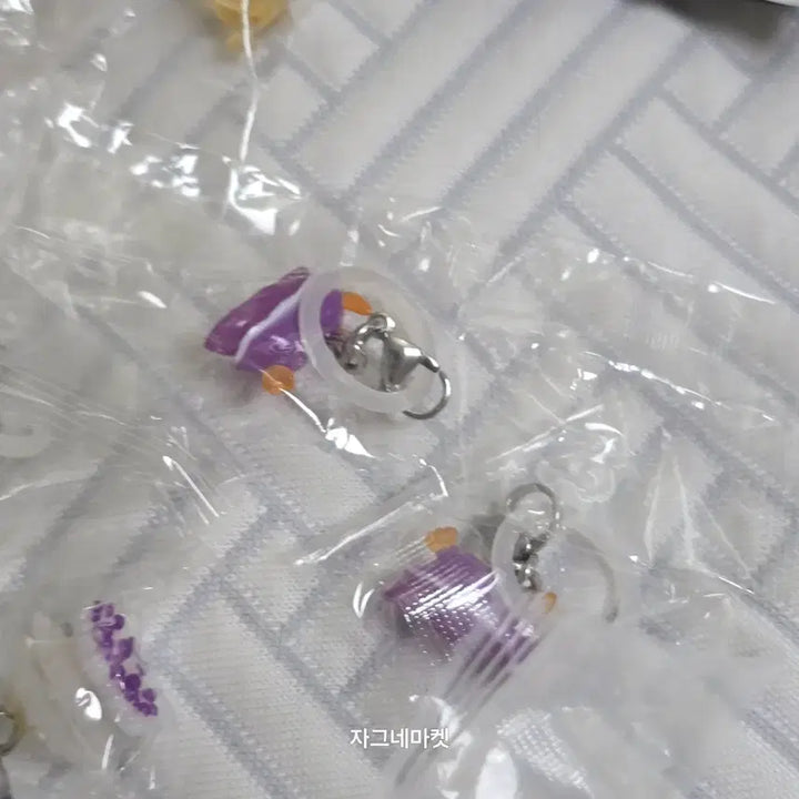 [BUNJANG] Bandai Gacha Marine Creatures 2 Keychains / 반다이 가챠 해양생물2 바다 곰치 게 달팽이 해파리  메지루시 키링