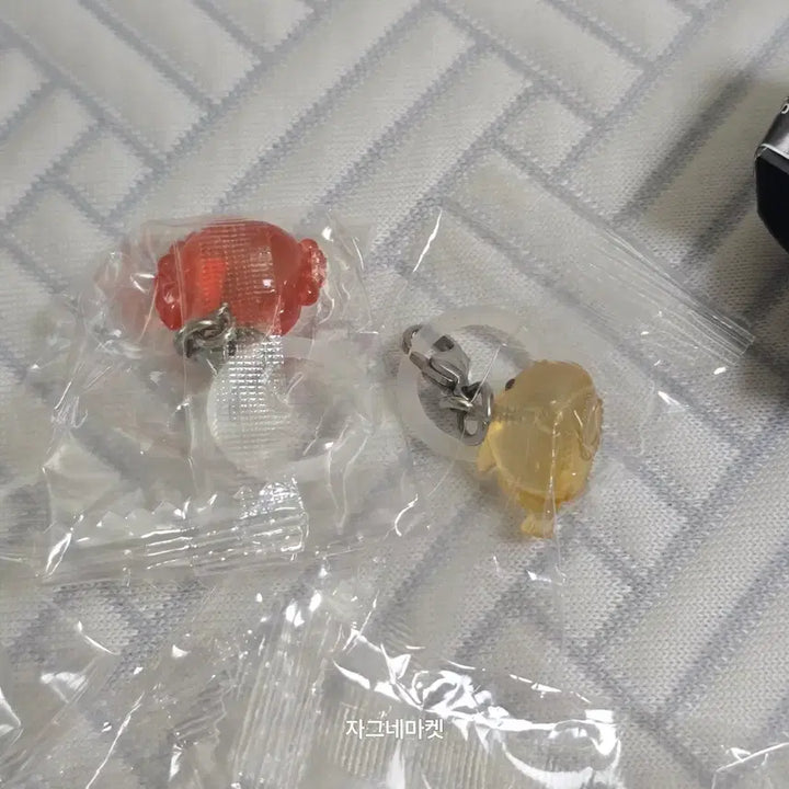 [BUNJANG] Bandai Gacha Marine Creatures 2 Keychains / 반다이 가챠 해양생물2 바다 곰치 게 달팽이 해파리  메지루시 키링