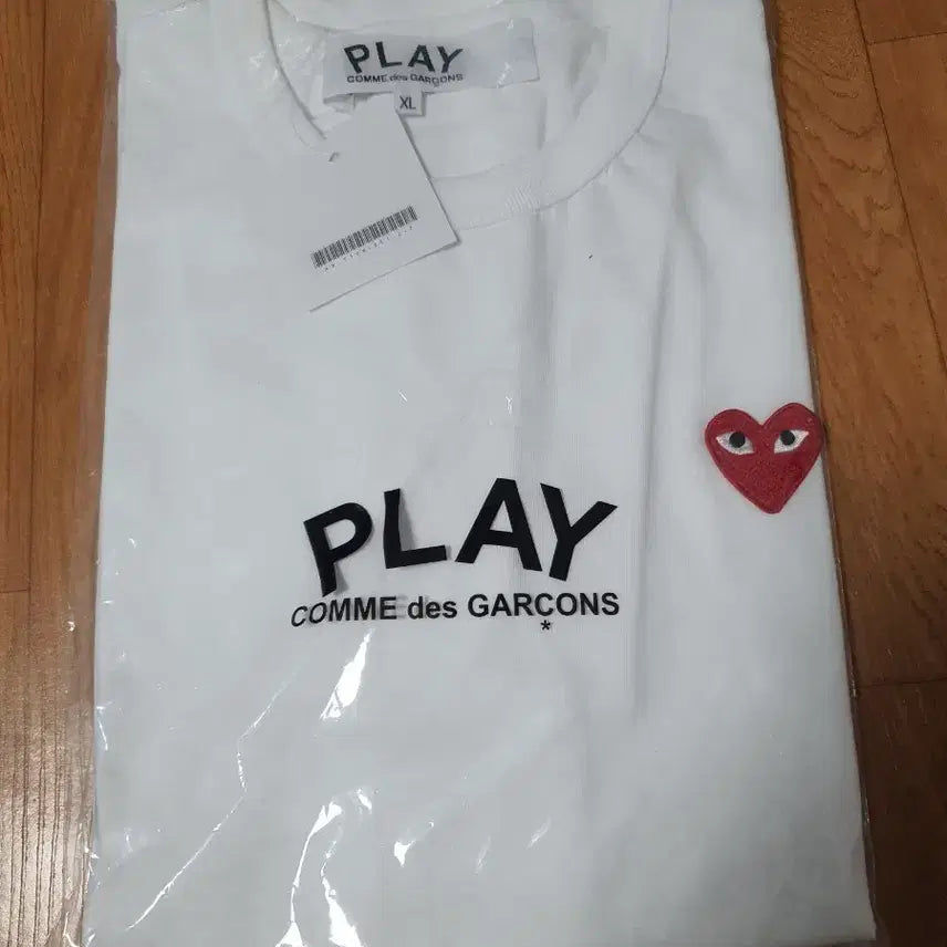 [BUNJANG] Comme des Garcons PLAY White Short Sleeve T-shirt (XL) / 꼼데가르송 PLAY 흰색 반팔 티셔츠 XL