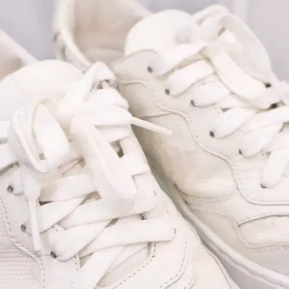 [BUNJANG] Gucci GG Embossed Sneakers / 구찌 GG 엠보스 스니커즈 운동화 669582