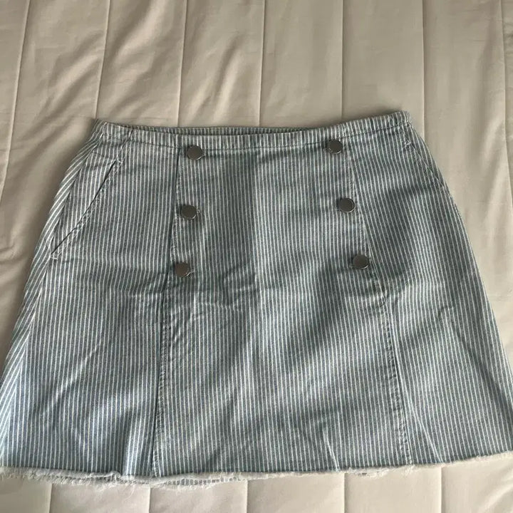 [BUNJANG] ZARA Striped Mini Skirt / 자라 스트라이프 버튼 미니스커트 L