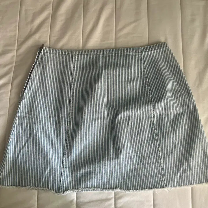 [BUNJANG] ZARA Striped Mini Skirt / 자라 스트라이프 버튼 미니스커트 L