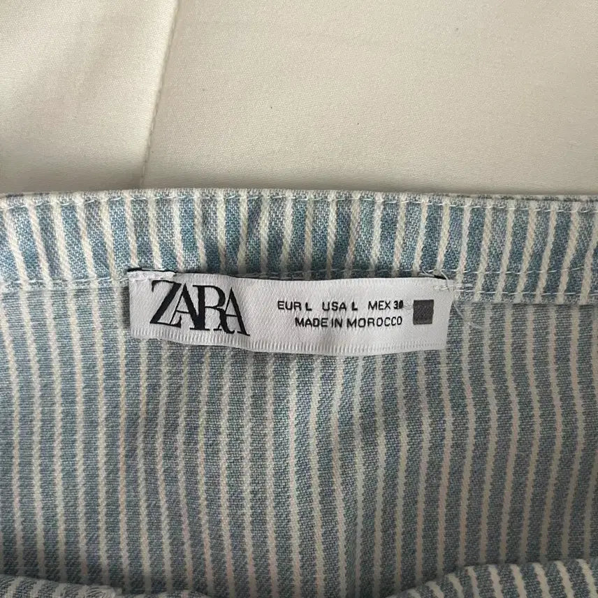 [BUNJANG] ZARA Striped Mini Skirt / 자라 스트라이프 버튼 미니스커트 L