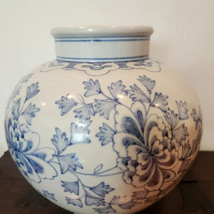 [BUNJANG] Celadon Porcelain Peony Motif Large Jar / 청화백자 모란문 대호
