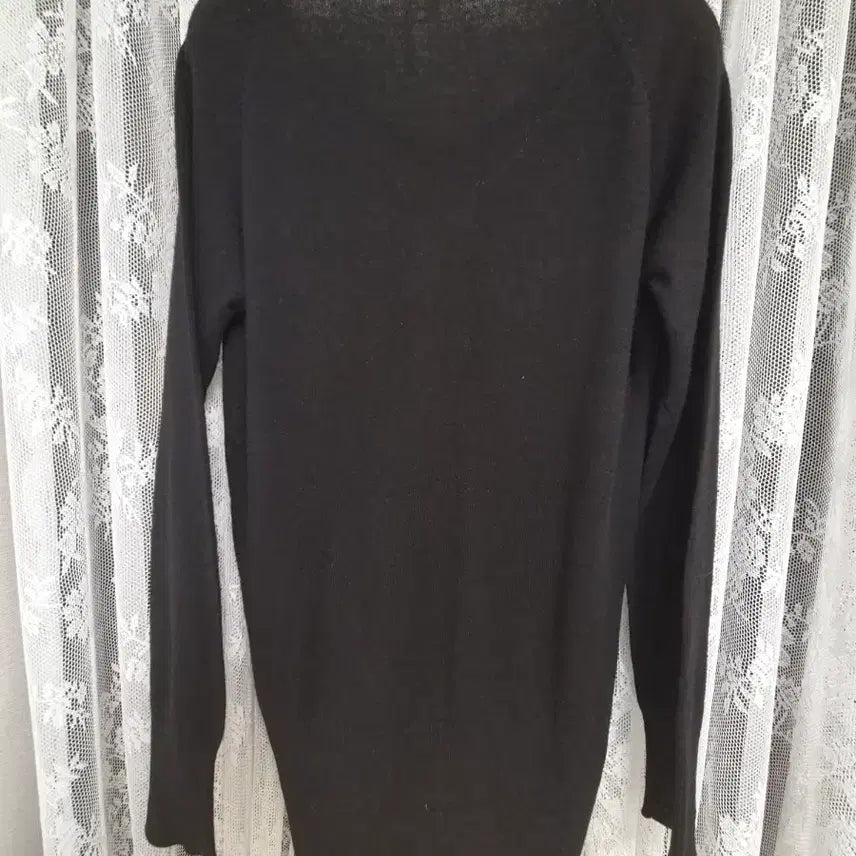 [BUNJANG] Daks Black Sequin V-Neck Knit Sweater / 닥스 블랙 스팽글 브이넥 니트