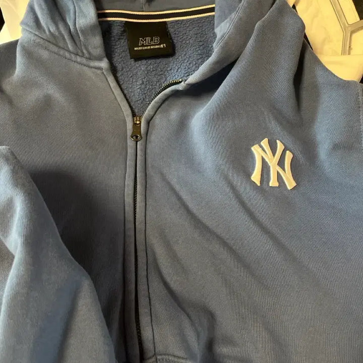 [BUNJANG] MLB Hoodie Zip-up (Blue) / MLB 후드집업 블루
