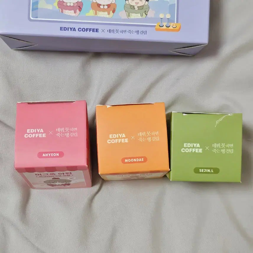 [SOLD OUT] 이디야 데못죽 데뷔못 머그쏙 동갑즈 피규어 마그넷 세트