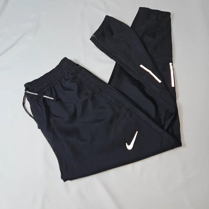 [BUNJANG] Nike Phenom Pants Essential Reflective Woven - M / 나이키 러닝 페놈팬츠 에센셜 스카치 리틀렉티브 우븐 M (거의 새상품)