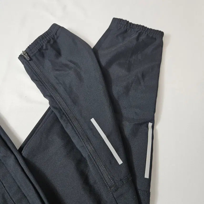 [BUNJANG] Nike Phenom Pants Essential Reflective Woven - M / 나이키 러닝 페놈팬츠 에센셜 스카치 리틀렉티브 우븐 M (거의 새상품)