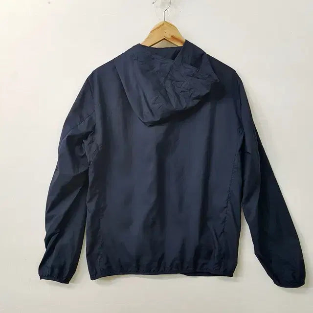 [SOLD OUT] 유니클로 포터블 바람막이 점퍼 네이비