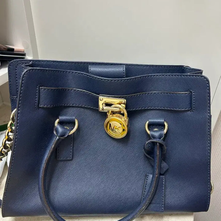 [BUNJANG] Michael Kors Gold Navy Handbag / 마이클코어스 금장 네이비 M