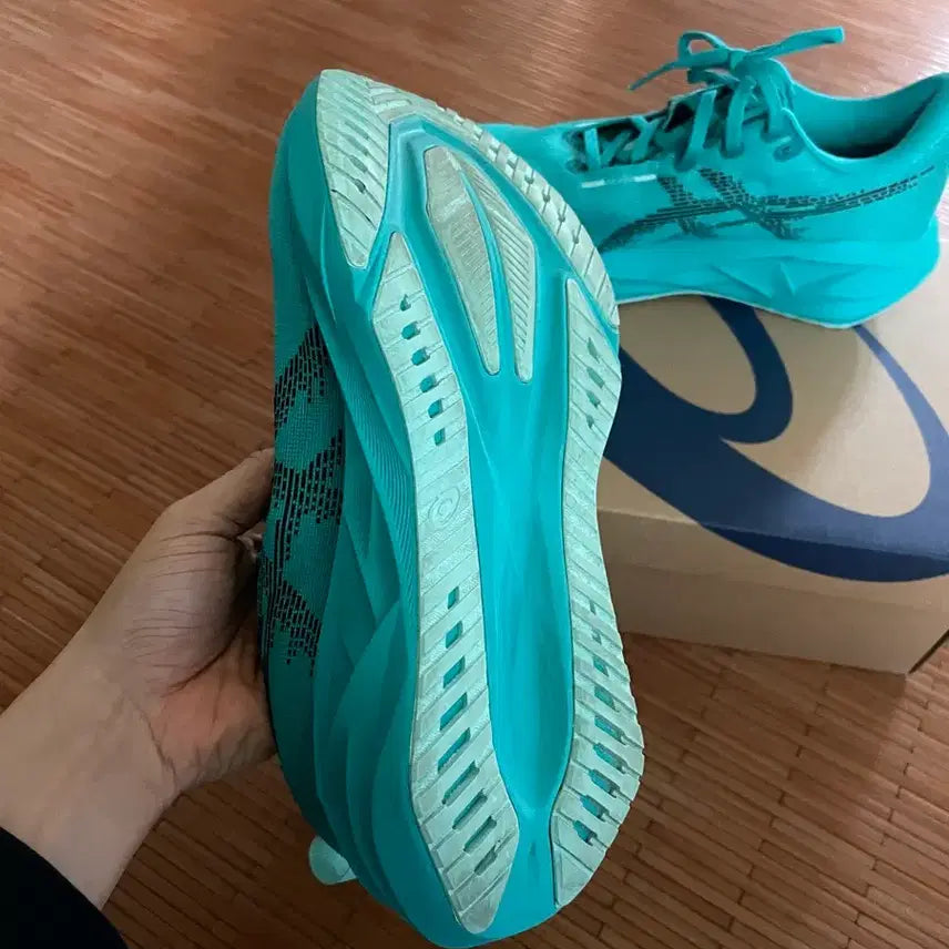 [SOLD OUT] 아식스 노바블라스트5 웨이브틸 250
