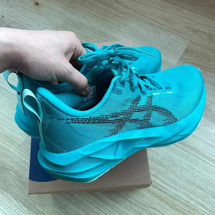 [SOLD OUT] 아식스 노바블라스트5 웨이브틸 250