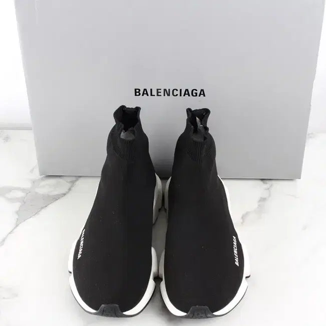 [BUNJANG] Balenciaga Speedrunner Socks Sneakers Oreo / 발렌시아가 스피드러너 삭스 스니커즈 오레오 40(250)