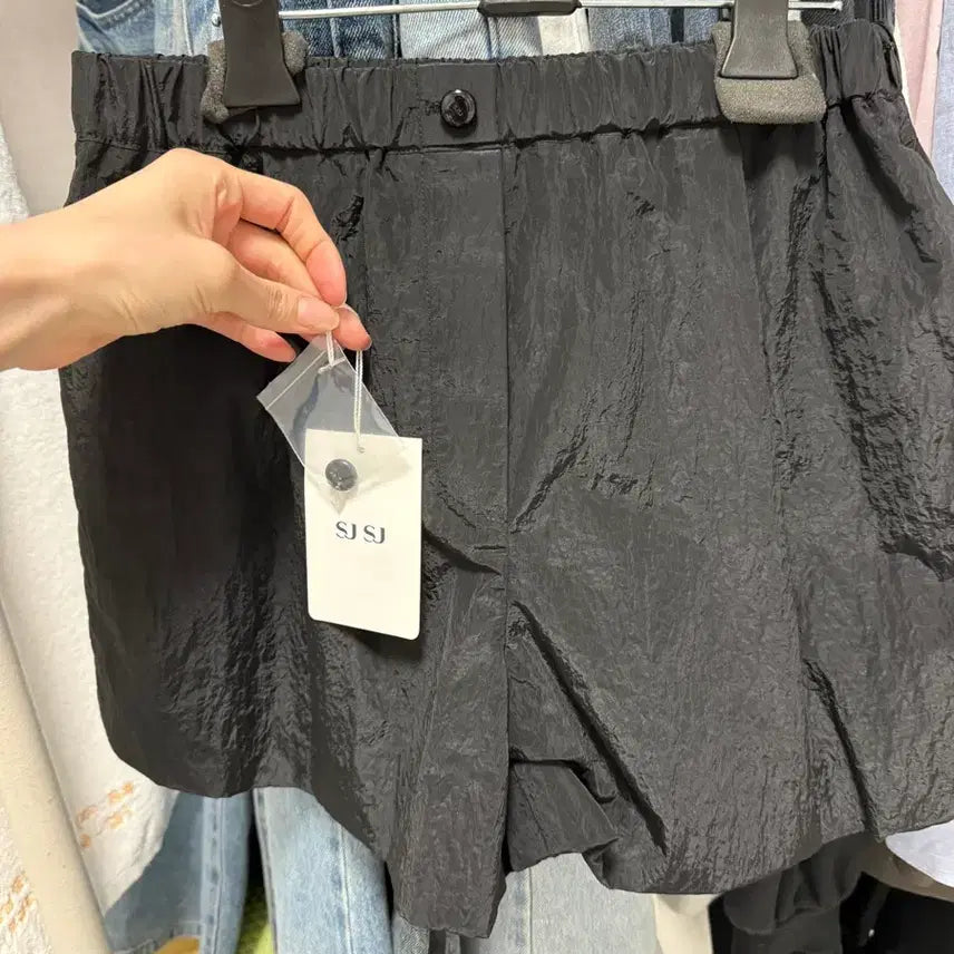 [SOLD OUT] [할인가](새상품) 한섬 sjsj 크링클 드로우스트링 쇼츠 55