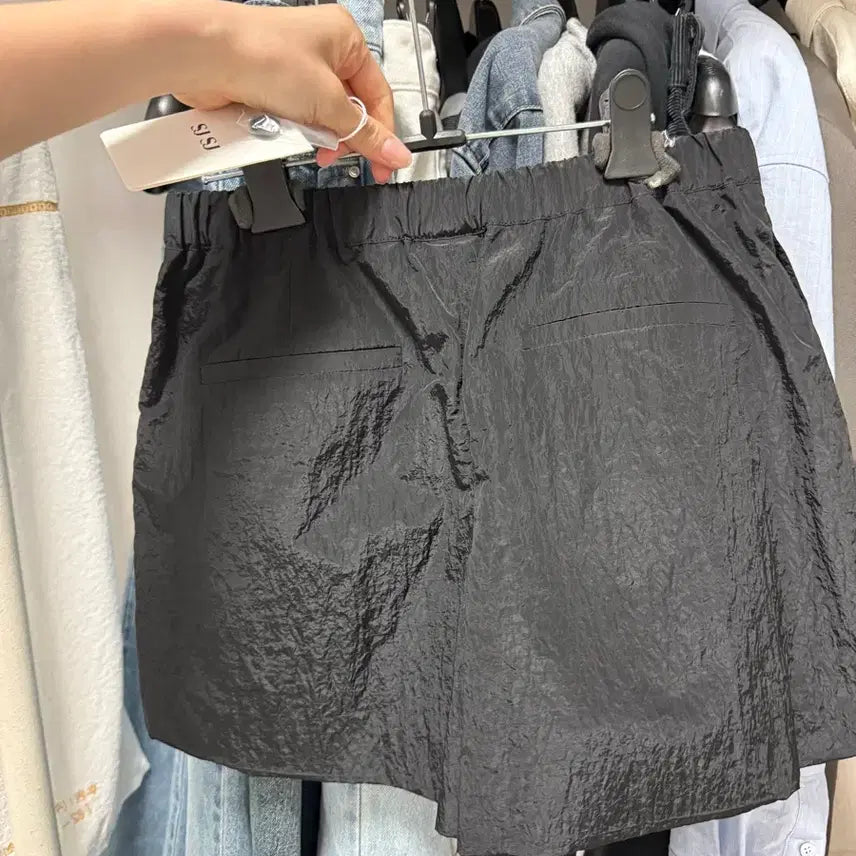[SOLD OUT] [할인가](새상품) 한섬 sjsj 크링클 드로우스트링 쇼츠 55