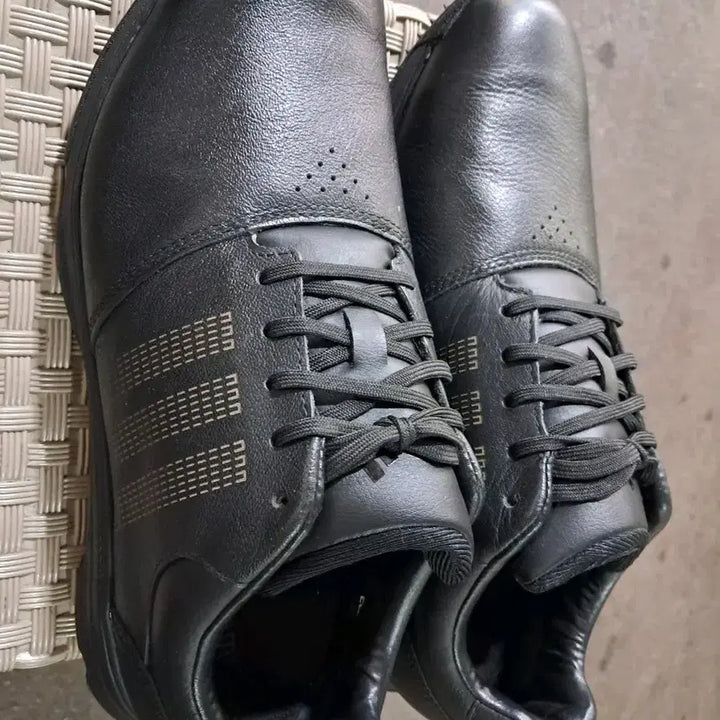 [BUNJANG] Adidas Leather Golf Shoes (Size 270/275) / 아디다스 가죽 골프화 10 270/275