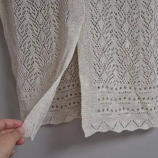 [BUNJANG] V-Neck Punching Knit Vest / (새상품)브이넥 펀칭 니트베스트