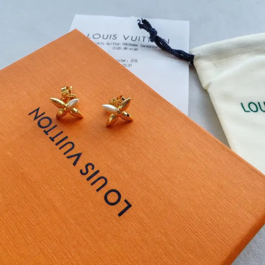 [BUNJANG] Louis Vuitton Louiseette Flower Stud Earrings / 루이비통 귀걸이 스터드 루이제트 플라워 모티브