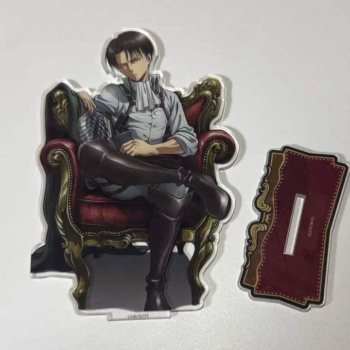[BUNJANG] Attack on Titan Levi Acrylic Stand Village Vanguard 10th Anniversary Limited Edition / 진격의 거인 리바이 아크릴 스탠드 빌리지 뱅가드 애니메이션 10주년 한정