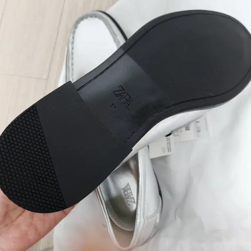 [BUNJANG] ZARA Loafers Silver / 자라 로퍼 실버