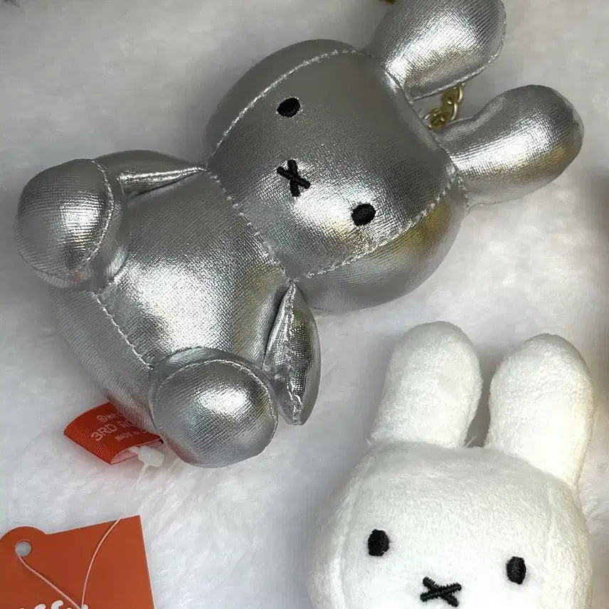 [BUNJANG] Miffy 3RD Round Keychain Doll (Gold/Silver/White) / 미피 3RD ROUND 키링 인형 (금/은/흰색) 새상품