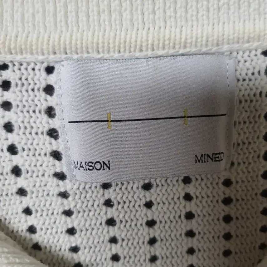 [BUNJANG] Maison Mineed White Punching Knit Collar T-shirt / 메종미네드 화이트  펀칭  니트 카라 반팔티  택배비포함가