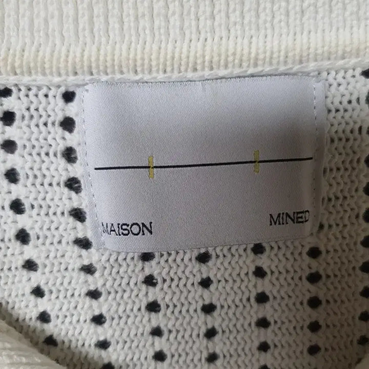 [BUNJANG] Maison Mineed White Punching Knit Collar T-shirt / 메종미네드 화이트  펀칭  니트 카라 반팔티  택배비포함가