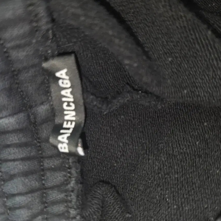 [BUNJANG] Balenciaga Wave Logo Shorts / 발렌시아가 웨이브 반바지 s