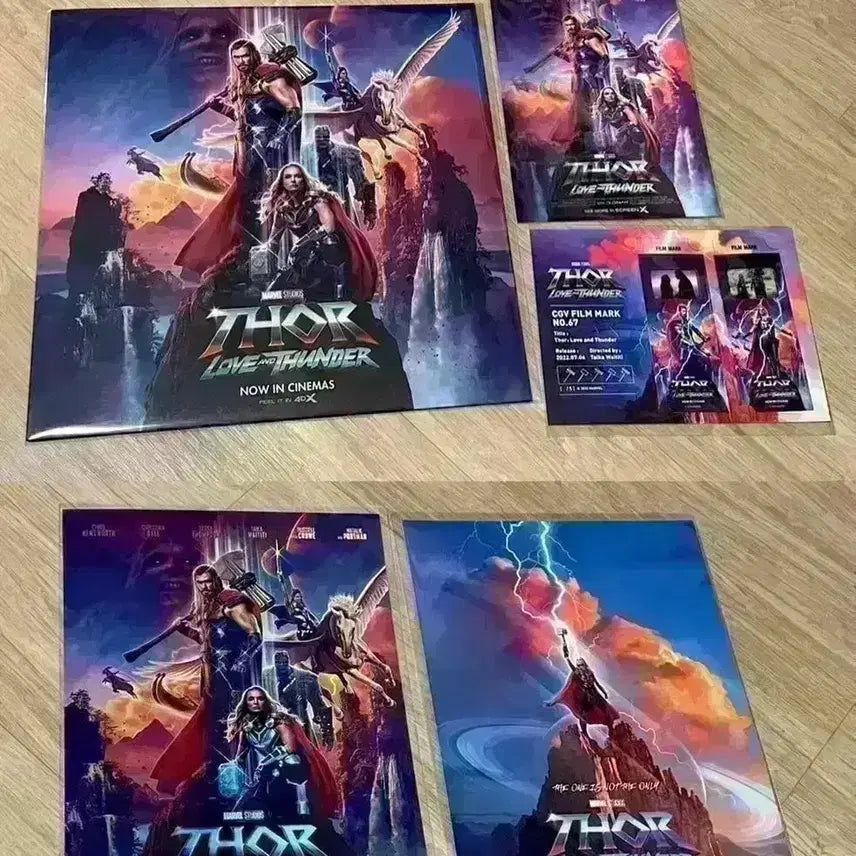 [BUNJANG] Thor: Love and Thunder Special Movie Goods / 토르러브앤썬더포스터 아이맥스돌비리얼디4DX스크린엑스씨네큐 필름마크아트카드