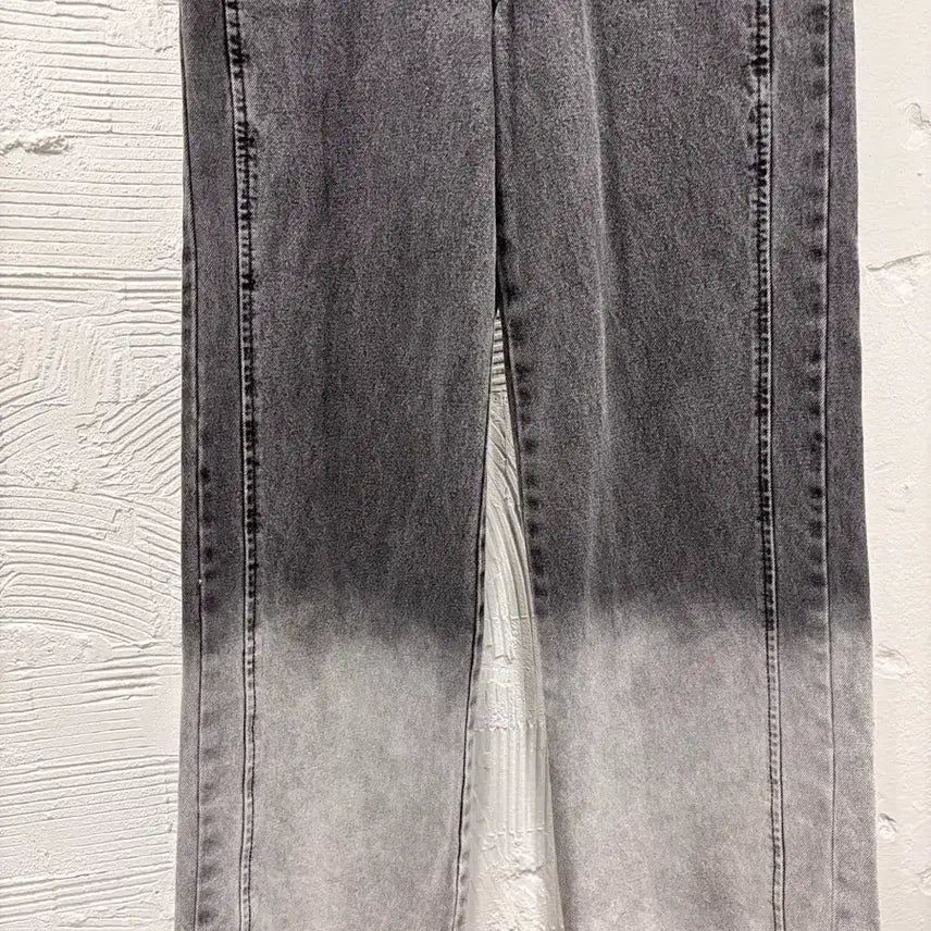 [SOLD OUT] 시티브리즈 그라데이션 흑청데님팬츠