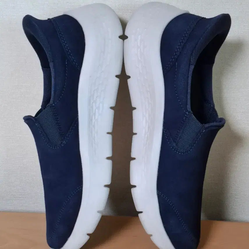 [BUNJANG] Skechers Go Walk Slip-ins Navy Sneakers / 스케쳐스 245 소가죽 고워크 슬립인스 네이비
