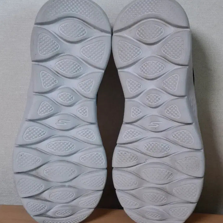 [BUNJANG] Skechers Go Walk Slip-ins Navy Sneakers / 스케쳐스 245 소가죽 고워크 슬립인스 네이비