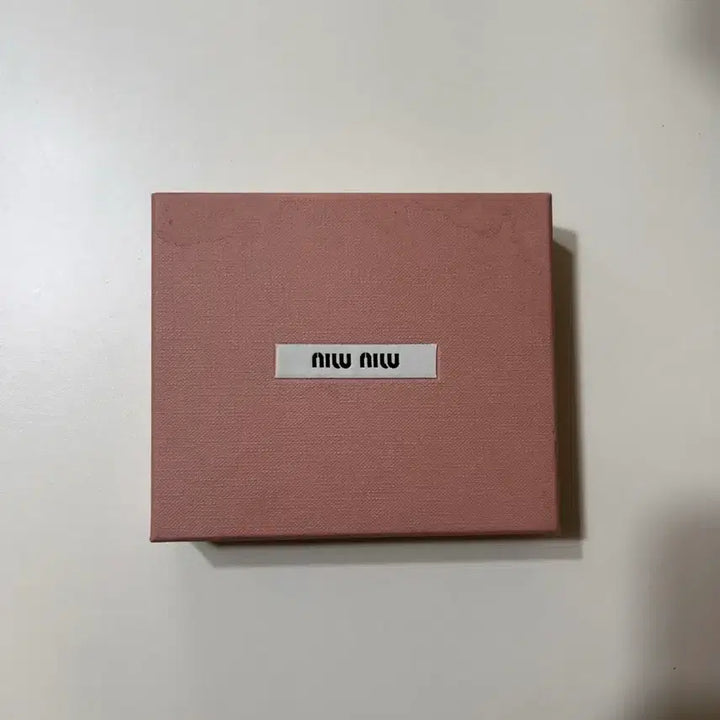 [SOLD OUT] 미우미우 지갑